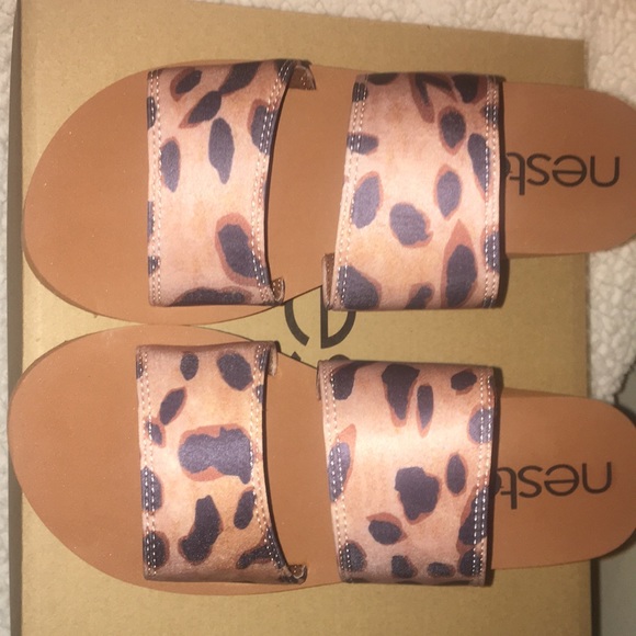Sandals - Picture 1 of 2